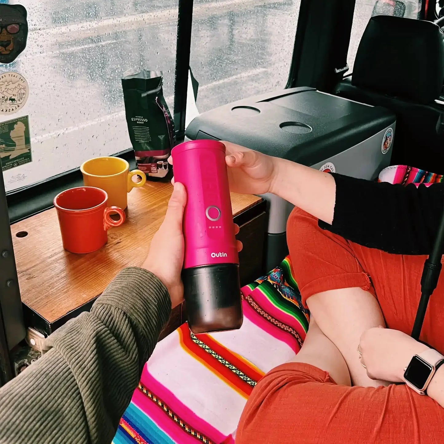 Nano Portable Espresso Machine (Fuchsia Pink) OutIn